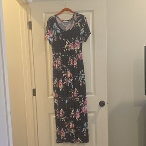 Chic Black Floral Maxi Dress